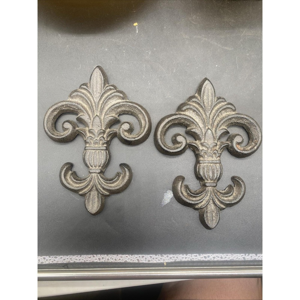 VTG Cast Iron Wall Decor Fleur de Lis 7 " x 5 " Wall Hanging Plaques